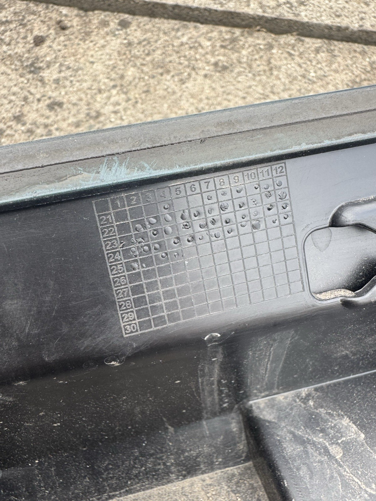 LH Land Rover Range Rover Sport L461 2022 front door trim molding N9X2-21065