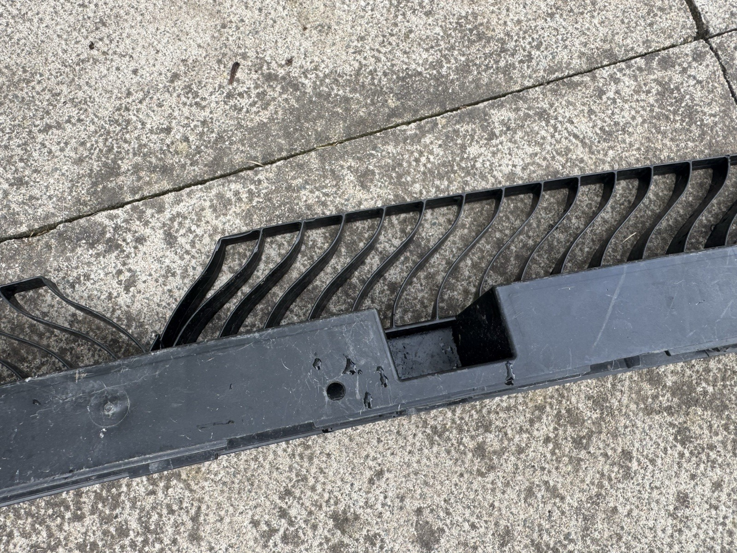 Volkswagen GOLF MK8 Rear Bumper Mount BRACKET CENTRE  5H6-807-863