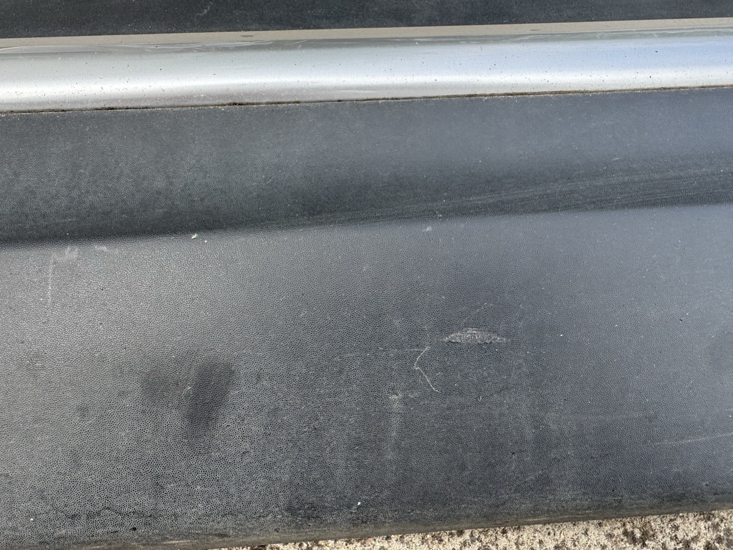 Kia Sportage Mk4 2021-24 Passenger N/S Left Front Door Moulding Trim 87721-R2000