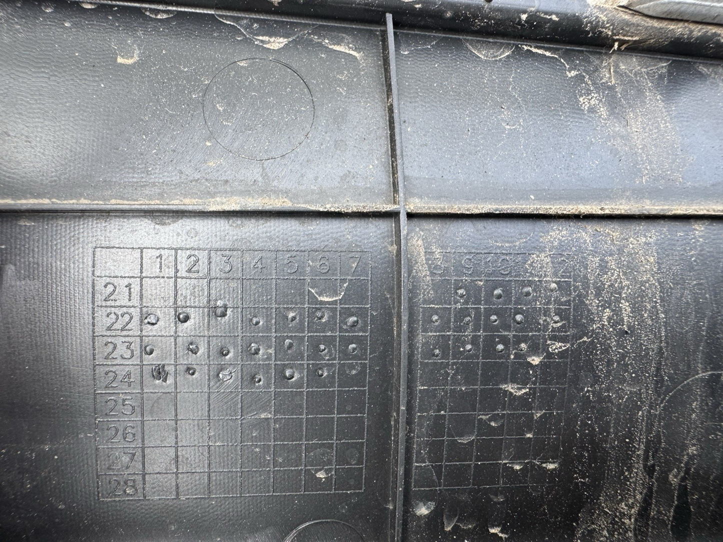Kia Sportage Mk4 2021-24 Passenger N/S Left Front Door Moulding Trim 87721-R2000