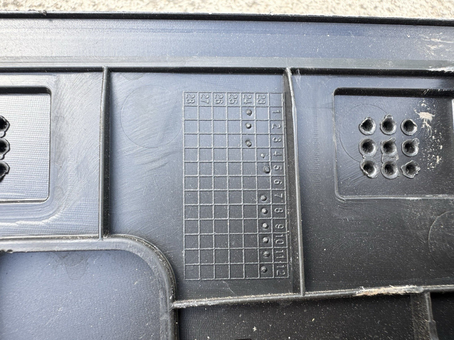 kia quarter garnish 877D2-DO100 RH 2023on