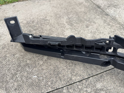 LAND ROVER DEFENDER L663 2020-ON FRONT BUMPER GRILL LOWER  L8B2-17F791-A