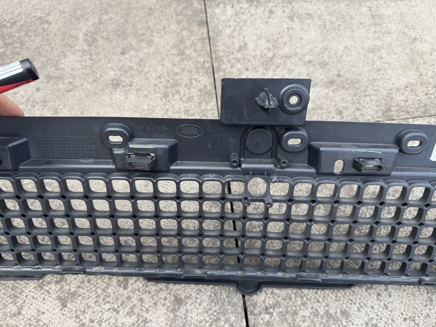 LAND ROVER DEFENDER L663 2020-ON FRONT BUMPER GRILL LOWER  L8B2-17F791-A