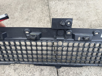 LAND ROVER DEFENDER L663 2020-ON FRONT BUMPER GRILL LOWER  L8B2-17F791-A