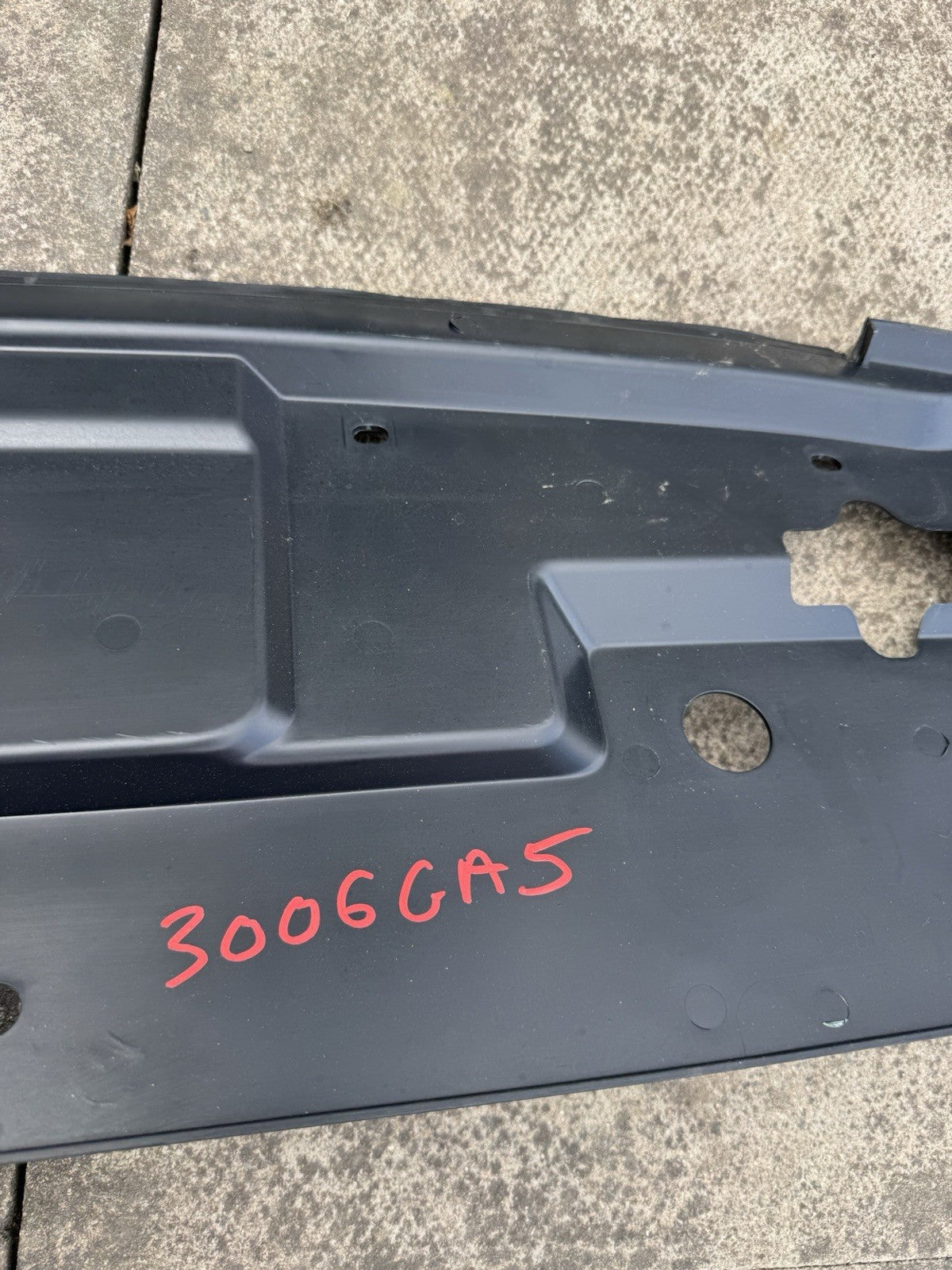 Land Rover Defender Front Bumper Upper Cover 2020 ON L8B2-8A100-A Genuine