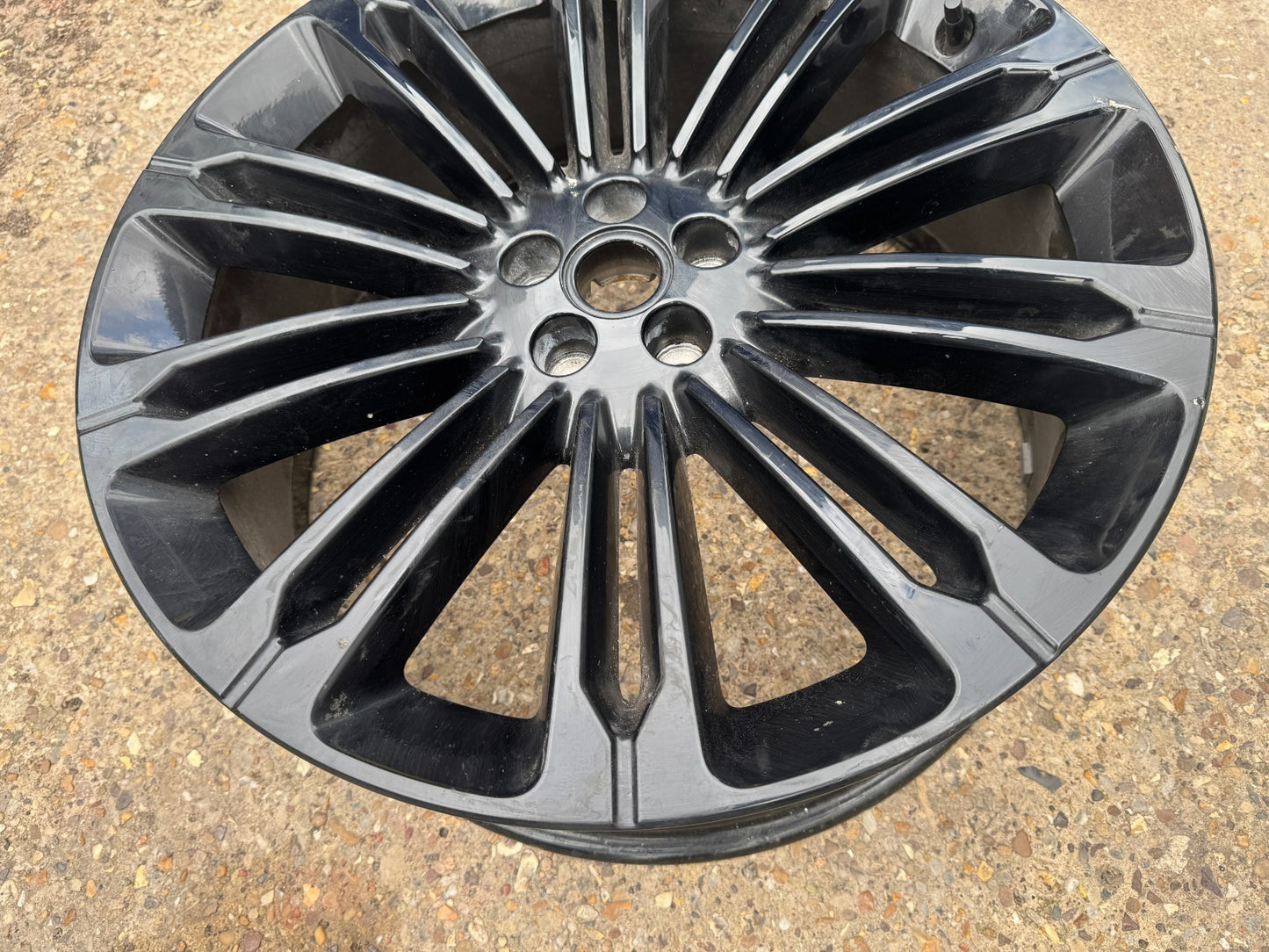 GENUINE RANGE ROVER VELAR 22" ALLOY WHEEL RIM GLOSS BLACK 9jx22 N8A21007BA