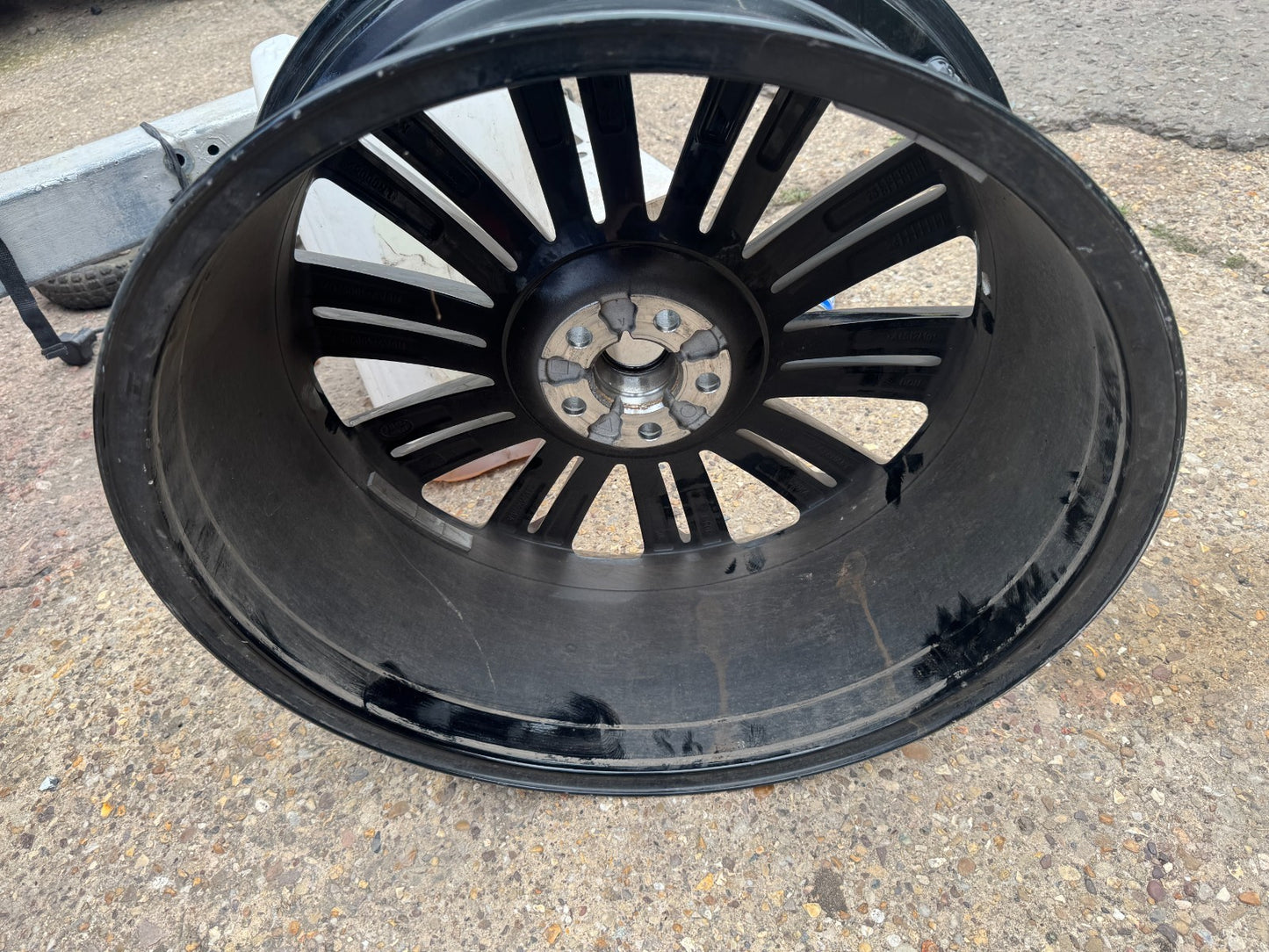 GENUINE RANGE ROVER VELAR 22" ALLOY WHEEL RIM GLOSS BLACK 9jx22 N8A21007BA