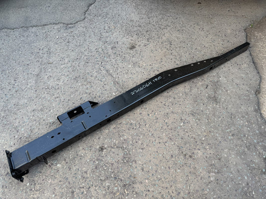 NEW GENUINE RENAULT MASTER REAR CHASSIS SIDE MEMBER RIGHT O/S 751128032R