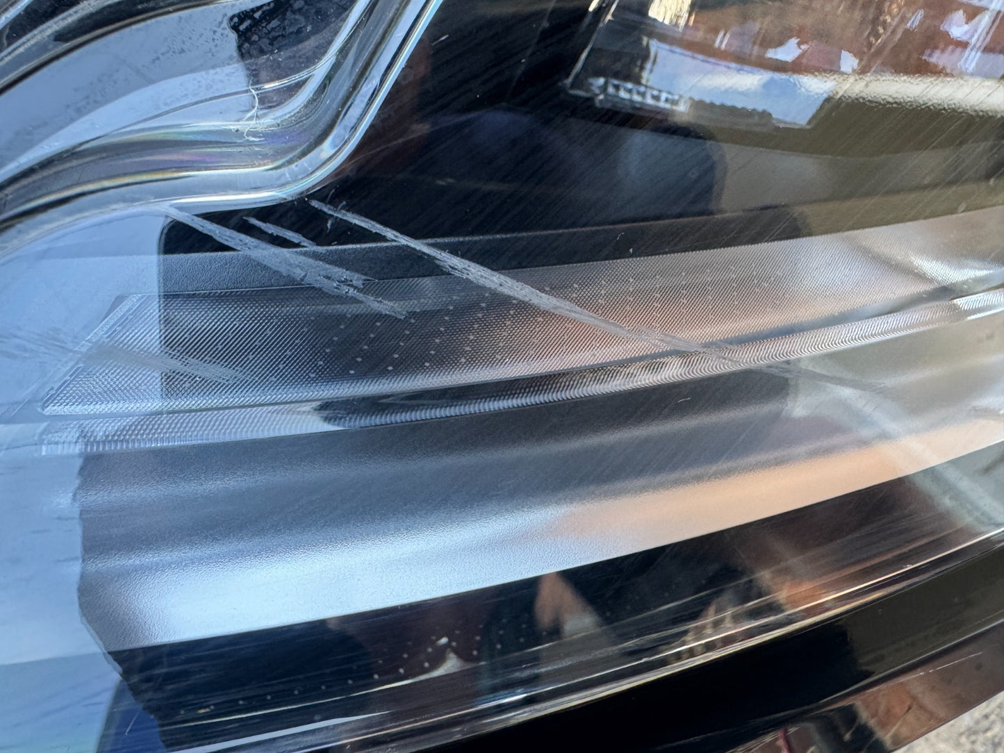 24MY RANGE ROVER VELAR HI LT L560 LEFT HEADLIGHT N8A213W030 "FOUR EYES VERSION"