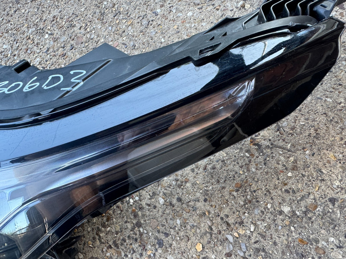 24MY RANGE ROVER VELAR HI LT L560 LEFT HEADLIGHT N8A213W030 "FOUR EYES VERSION"