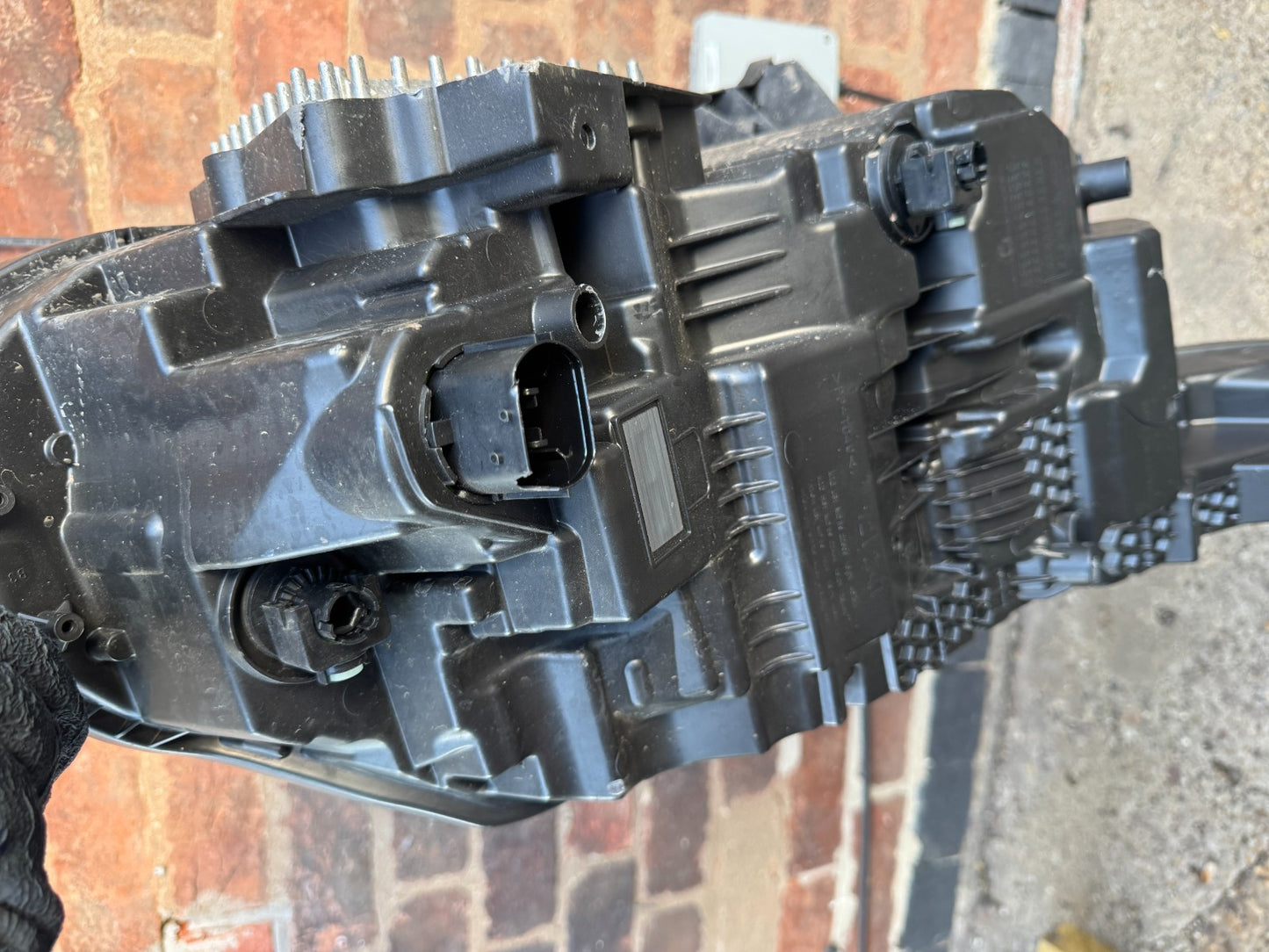 24MY RANGE ROVER VELAR HI LT L560 LEFT HEADLIGHT N8A213W030 "FOUR EYES VERSION"