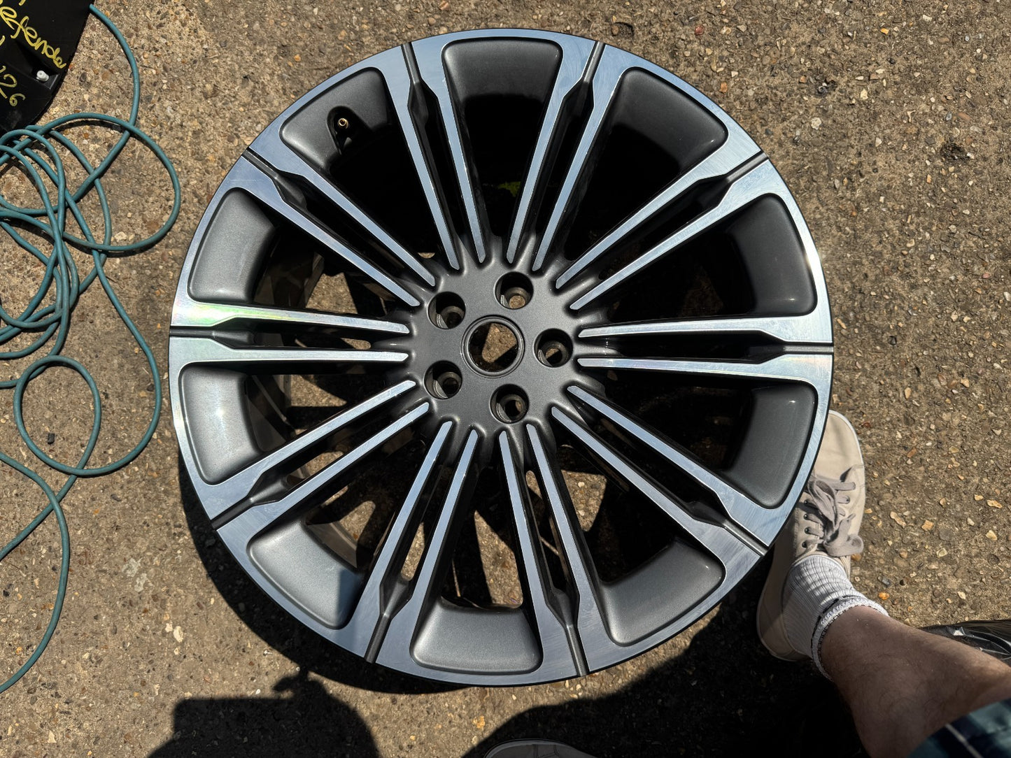 GENUINE RANGE ROVER SPORT 23" 9.5J ALLOY WHEEL L461 M8E21007LA BUCKLED
