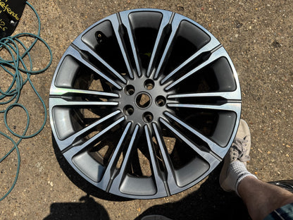 GENUINE RANGE ROVER SPORT 23" 9.5J ALLOY WHEEL L461 M8E21007LA BUCKLED
