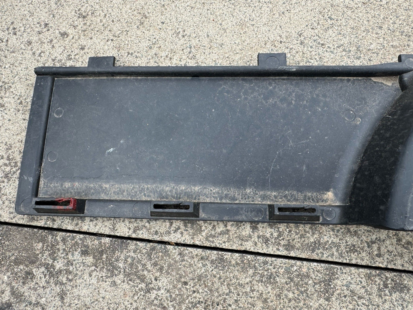PEUGEOT E-3008 2024-ONWARDS FRONT GRILL UPPER PART P/N 9848264580