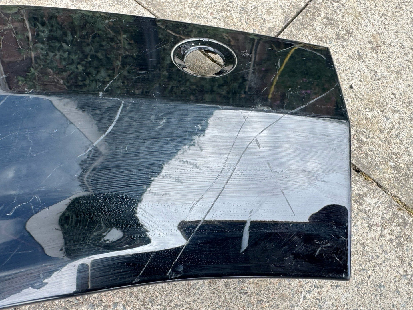 87743-do100 LH quarter garnish KIA