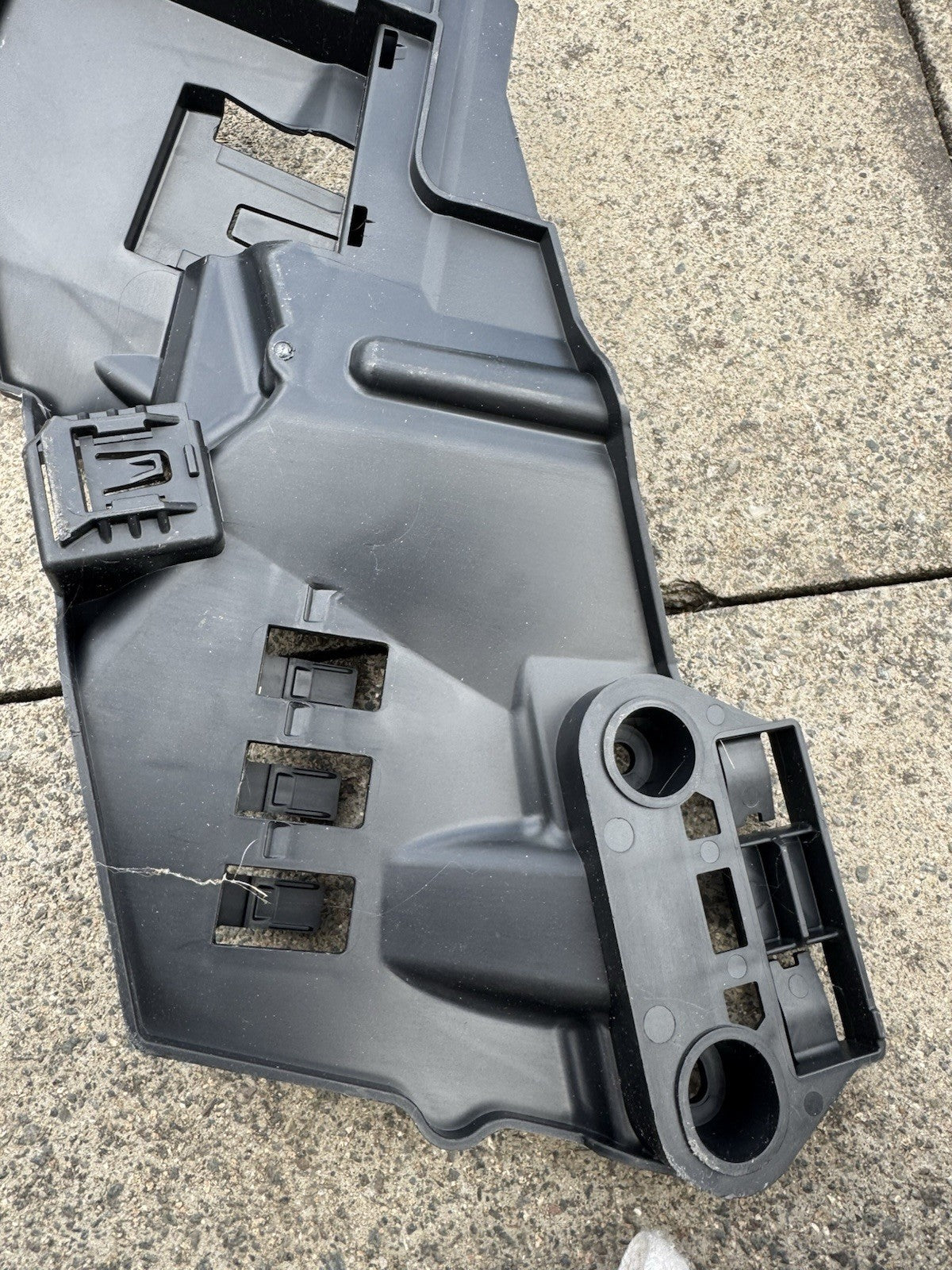 VOLVO XC60 17-2023 REAR LEFT SIDE WINDOW LIFT MECHANISM BRACKET 32310900#S172-05