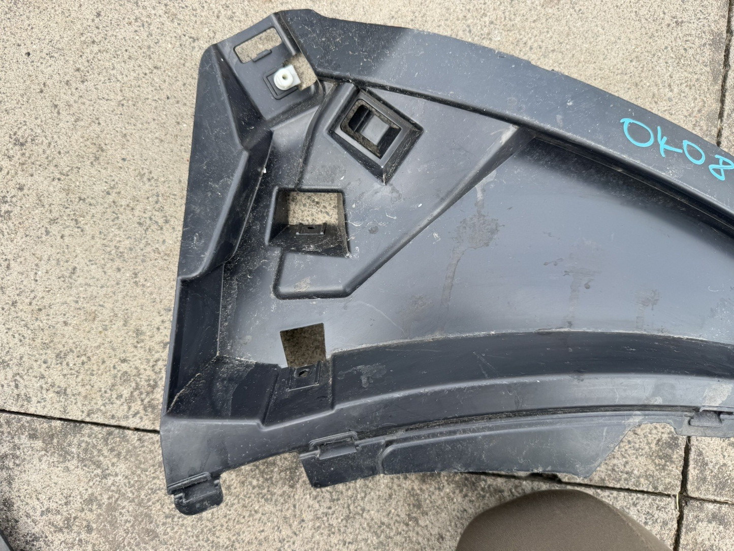 Land Rover Discovery 5 L462 Front Right Bumper Bracket MY42-16F072-AA Genuine OE