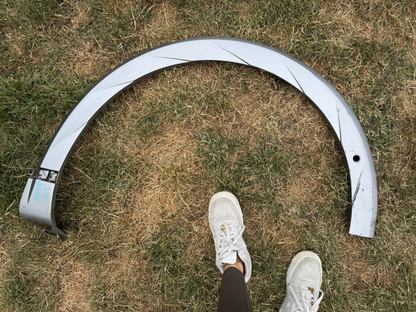 damaged HYUNDAI IONIQ 5 2021-23 FRONT RIGHT SIDE WHEEL ARCH MOULD 87712GI100