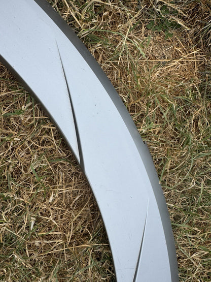damaged HYUNDAI IONIQ 5 2021-23 FRONT RIGHT SIDE WHEEL ARCH MOULD 87712GI100