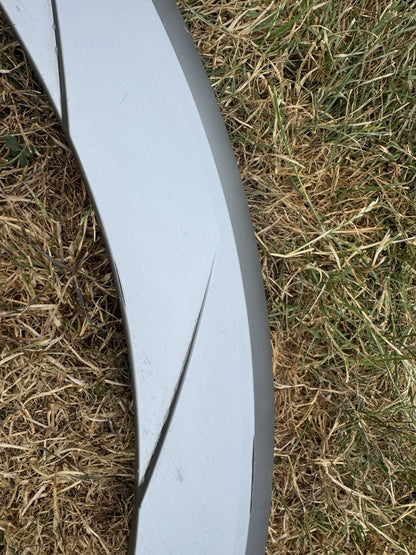 damaged HYUNDAI IONIQ 5 2021-23 FRONT RIGHT SIDE WHEEL ARCH MOULD 87712GI100