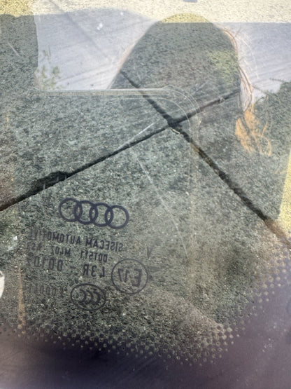 85j.845.297 AUDI WINDOW GLASS