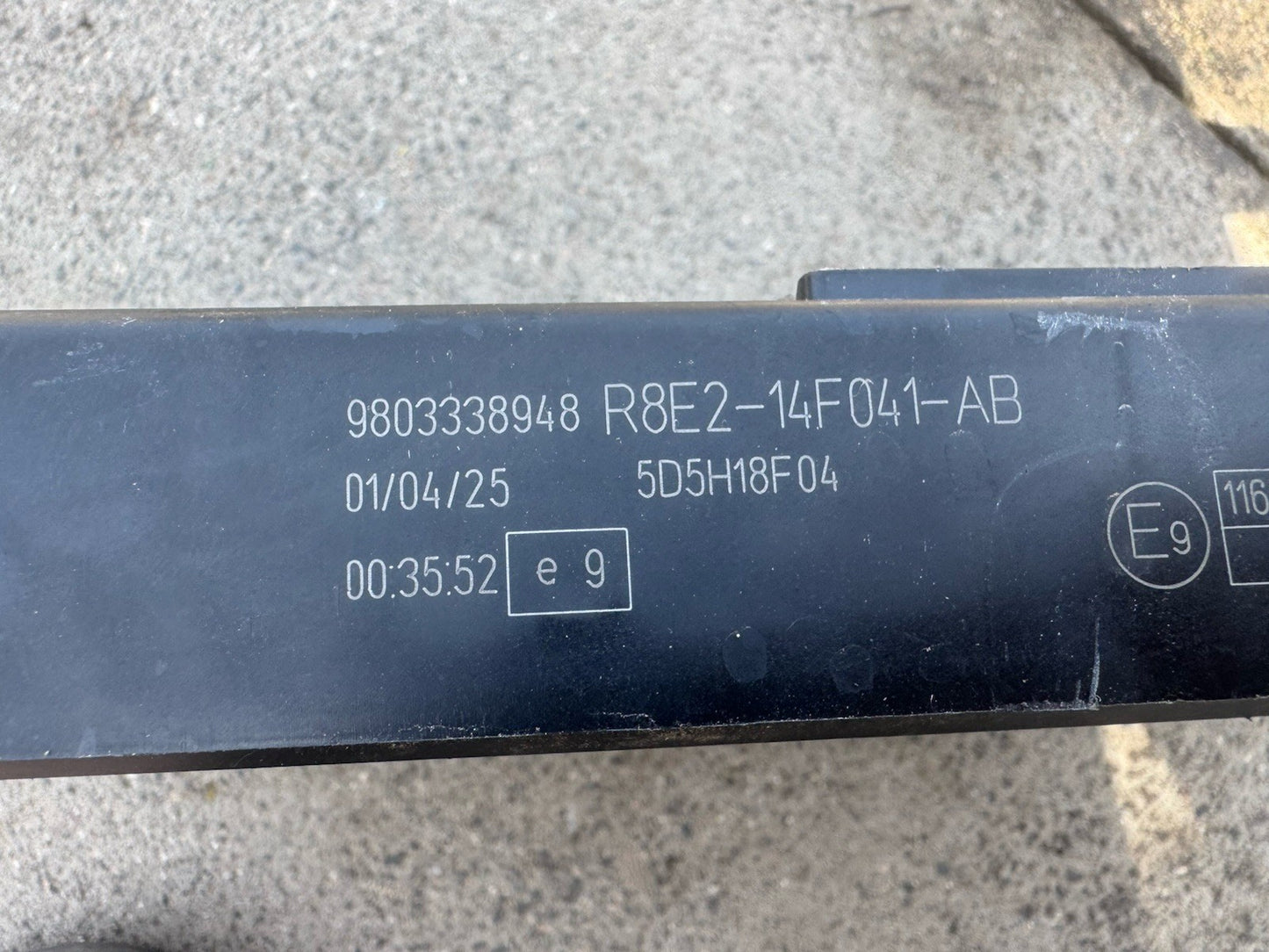 Land Range Rover Evoque L551 Body Control Module BCM Unit ECU R8E2-14F041-AB