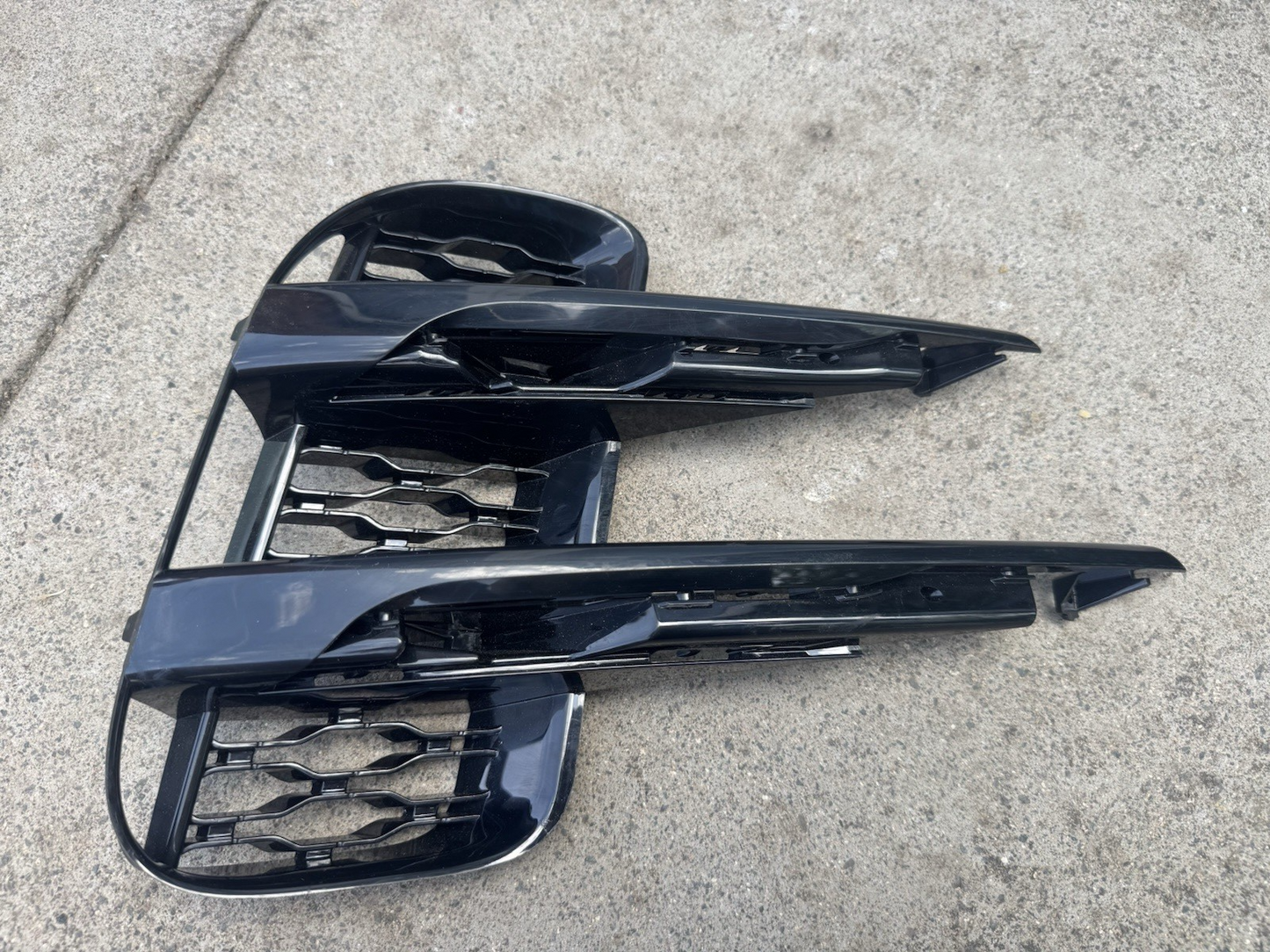RANGE ROVER EVOQUE R DYNAMIC 2019-ON L551 FRONT LEFT GRILLE K8D2-8B290-AB