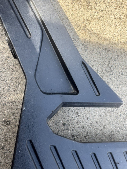 PEUGEOT 308 MK3 2021-25 FRONT PASSENGER BUMPER SIDE GRILL TRIM COVER 9837887680