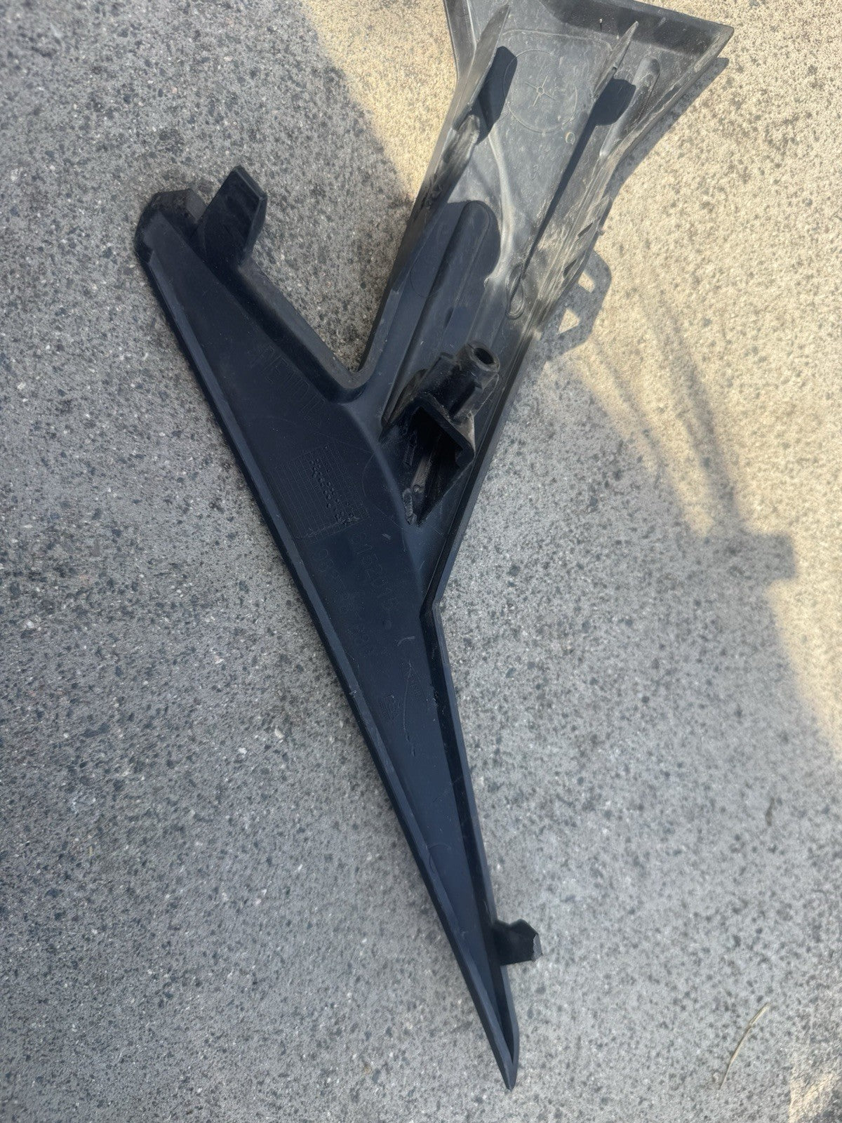 PEUGEOT 308 MK3 2021-25 FRONT PASSENGER BUMPER SIDE GRILL TRIM COVER 9837887680