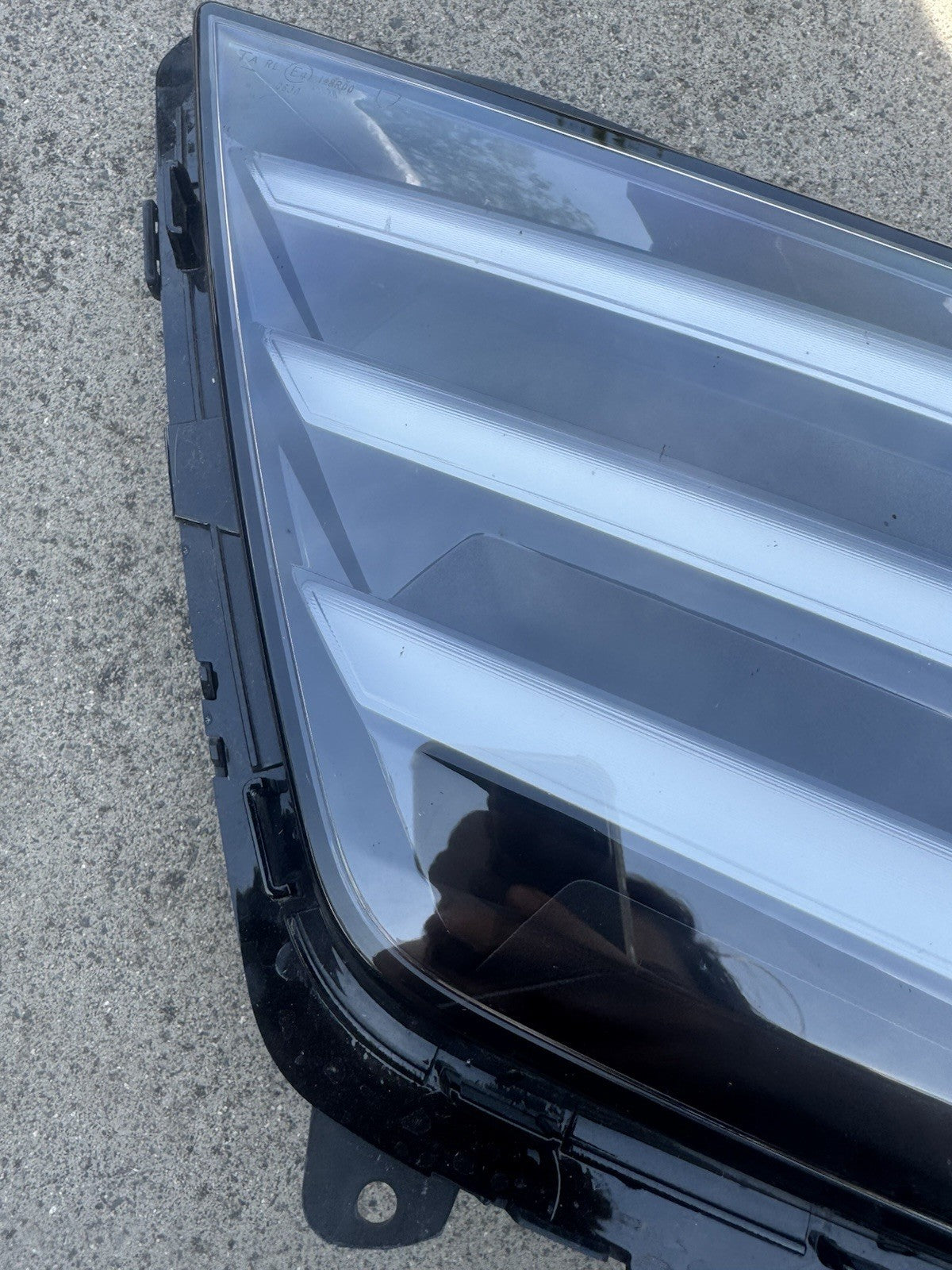 PEUGEOT 208 2020-2025 GENUINE FRONT LEFT LED DAYTIME RUNNING LIGHT PN 9851054180