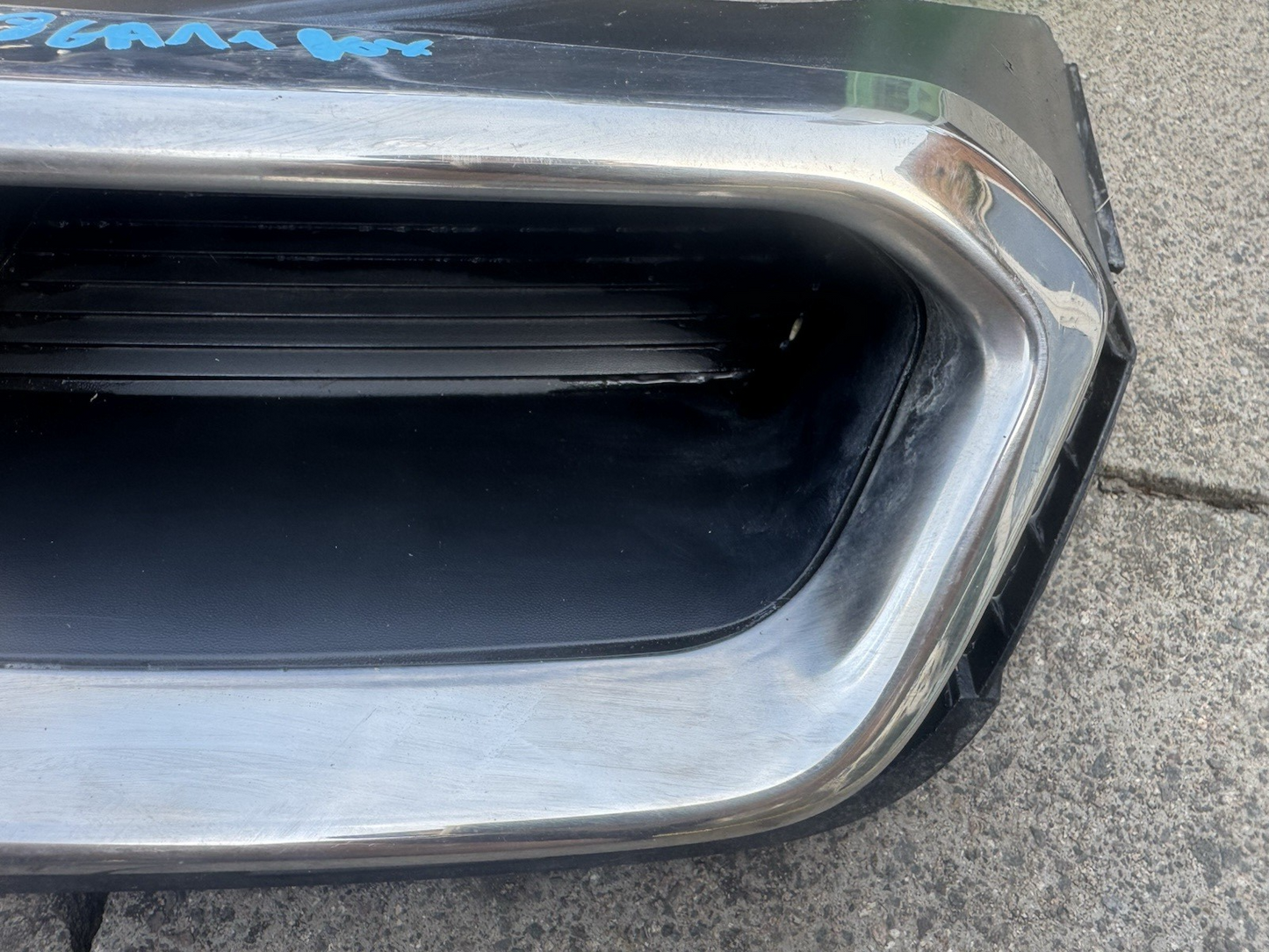 Honda CR-V Mk6 Exhaust Trim Panel Left 71591-3B4-H5