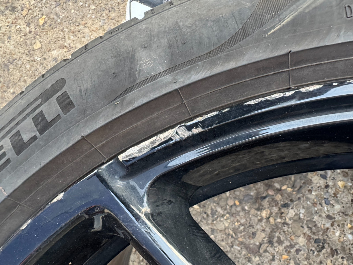 LOTUS ELETRE REAR 22" ALLOY WHEEL & TYRE 315/35 R22 PIRELLI P ZERO ELECT 11J