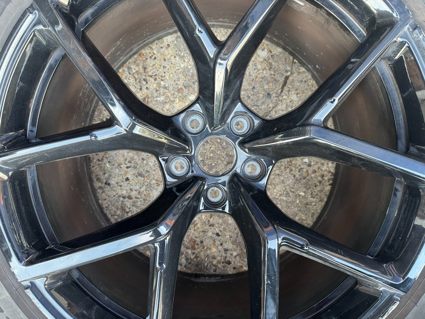 LOTUS ELETRE REAR 22" ALLOY WHEEL & TYRE 315/35 R22 PIRELLI P ZERO ELECT 11J