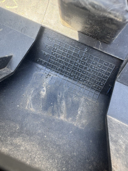 LR RANGE ROVER SPORT II L494 Front Left Door Lower Molding FK6M-21065-A 2018