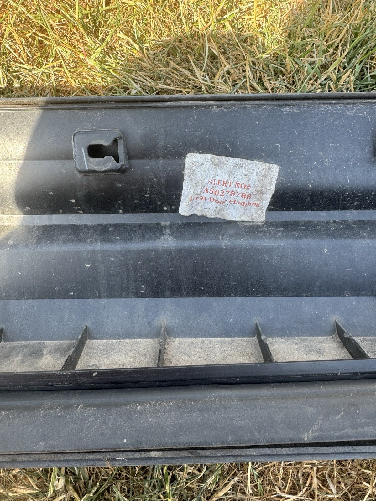 LR RANGE ROVER SPORT II L494 Front Left Door Lower Molding FK6M-21065-A 2018