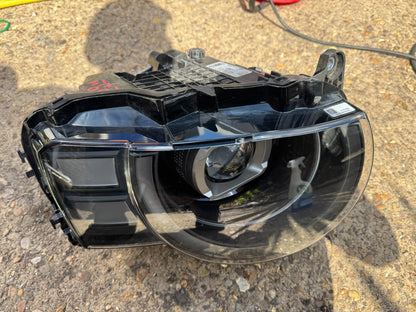 LAND ROVER DEFENDER L663 FACELIFT 2026 MATRIX LED HEADLIGHT RIGHT T8B213W029