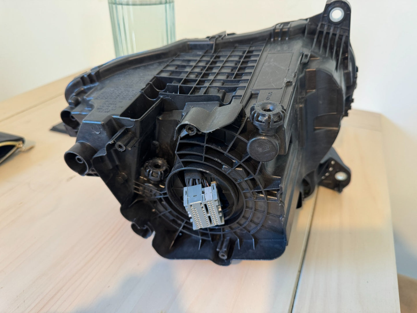 PAIR LAND ROVER DEFENDER BASE L663 Headlights FACELIFT RHD 2026