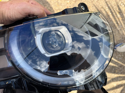 LAND ROVER DEFENDER L663 FACELIFT 2026 MATRIX LED HEADLIGHT RIGHT T8B213W029