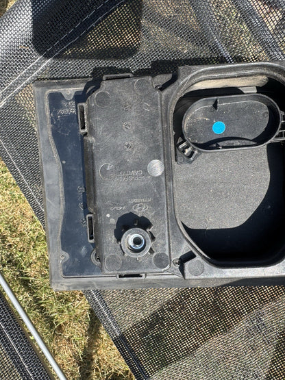 Hyundai/Kia charge port flap