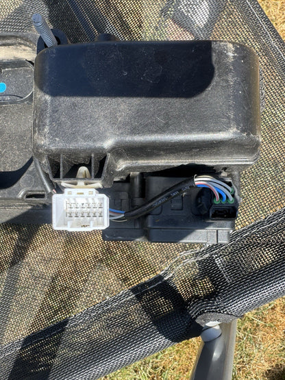 Hyundai/Kia charge port flap