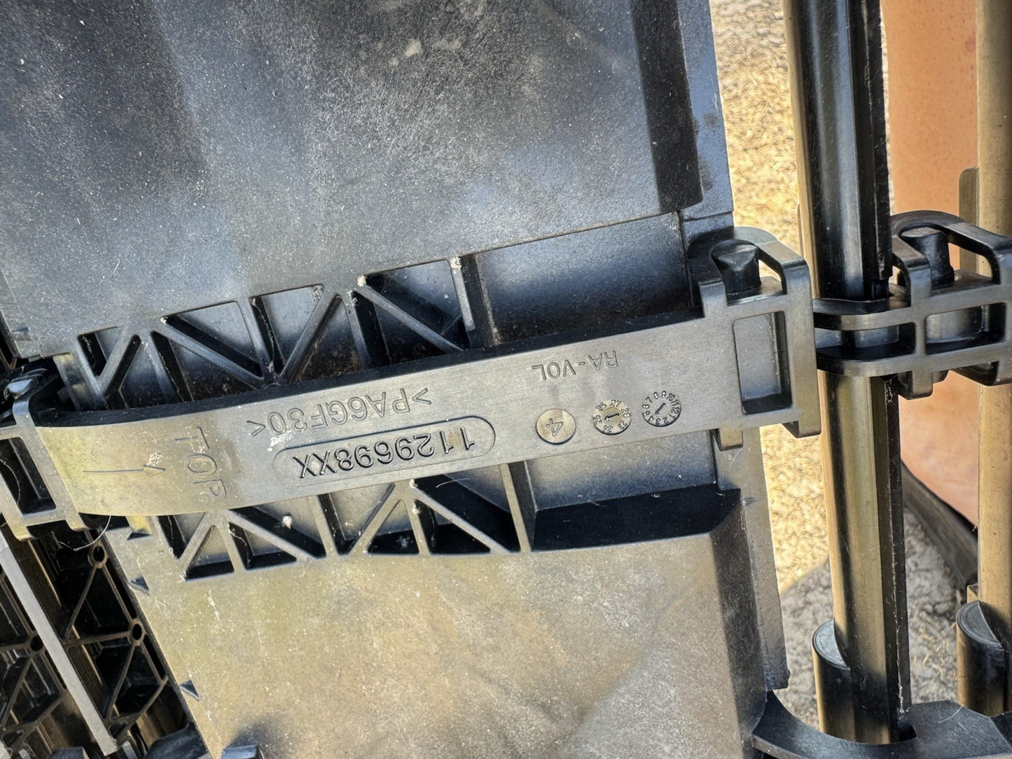 DAMAGED CITRO�N C5 AIRCROSS Air Inlet Module Centre 9843265180