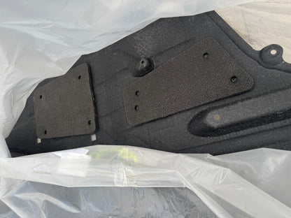 LR146639 - Shield - Underbody - LAND ROVER DEFENDER L663 RIGHT L8B2104C20BG