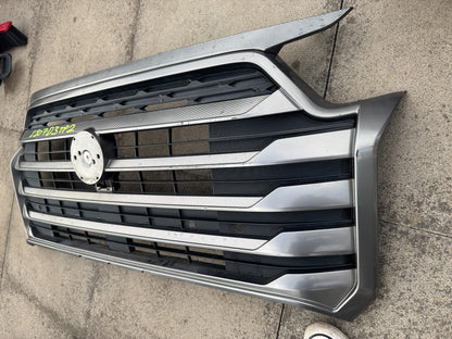 k79462-38030 Ssangyong Musso rexton Front Radiator Grill Scratched