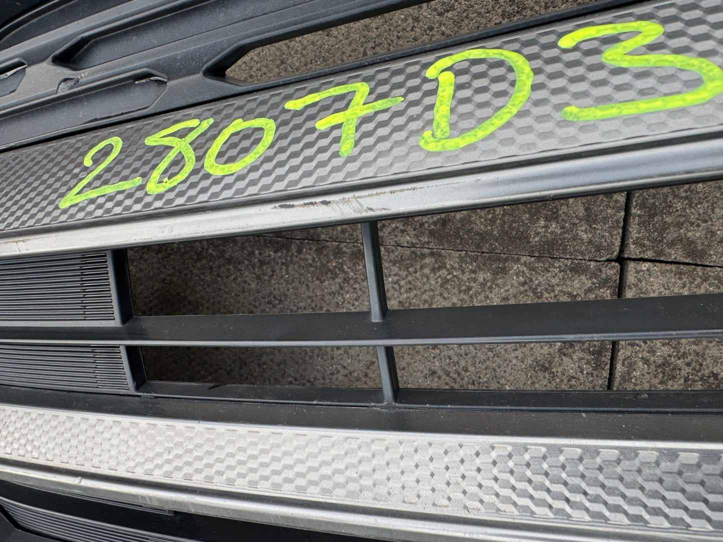 k79462-38030 Ssangyong Musso rexton Front Radiator Grill Scratched