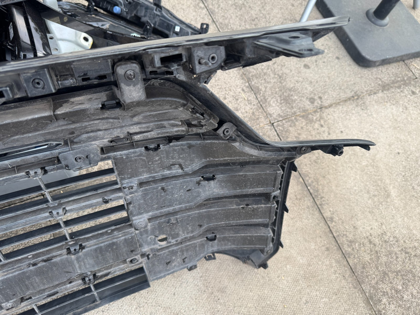 k79462-38030 Ssangyong Musso rexton Front Radiator Grill Scratched