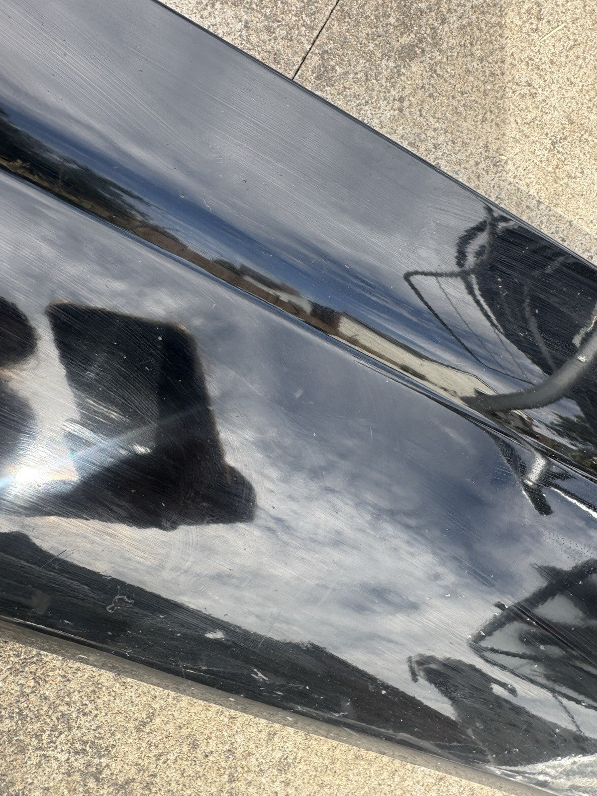 HY3M-21064-A Land Rover Discovery 5 Front Right Door Lower Gladding Mould Trim*