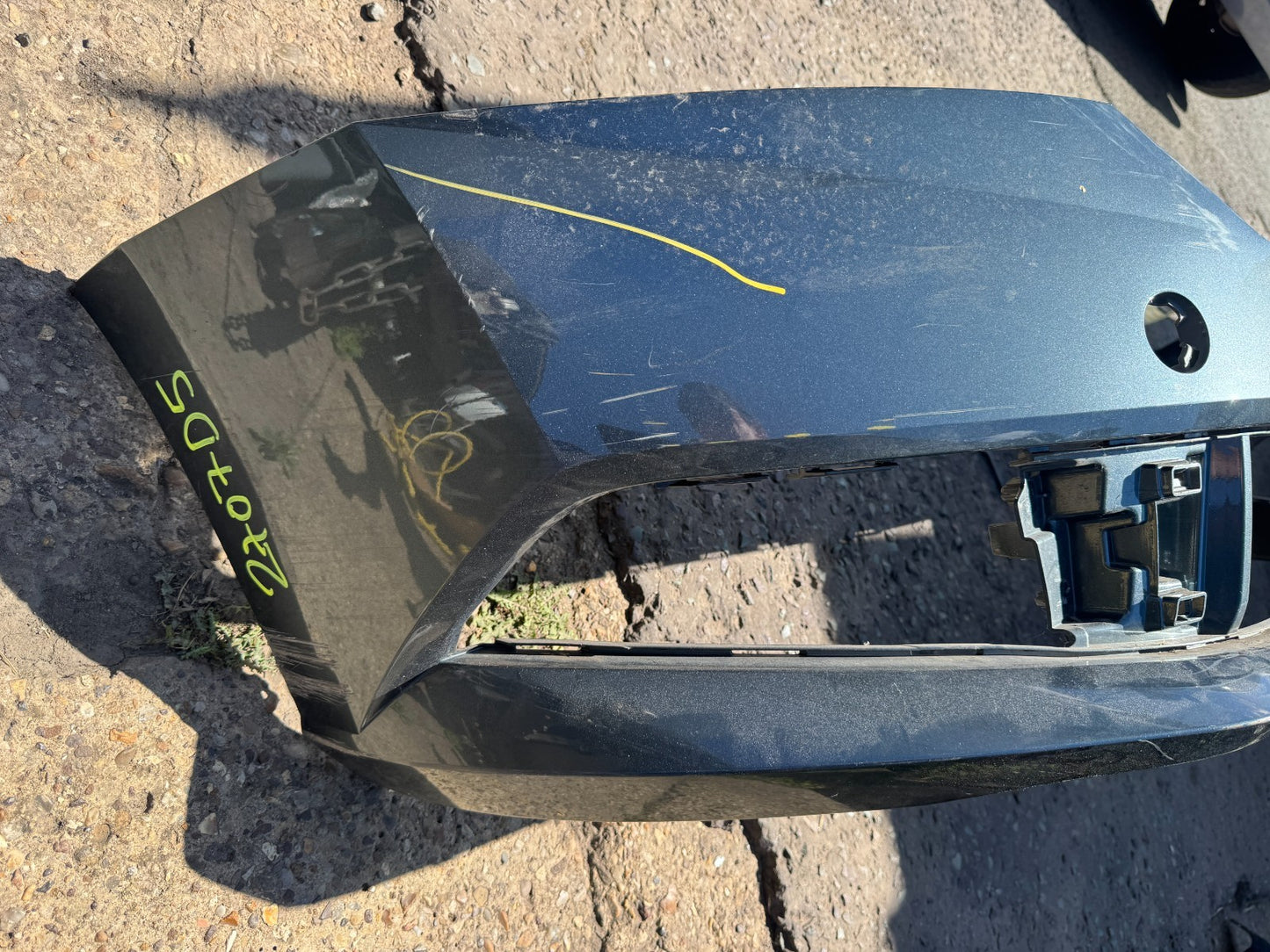 SKODA FABIA FRONT BUMPER 6V0807221F FACELIFT 6V  2018 2019 2020 2021 Dented