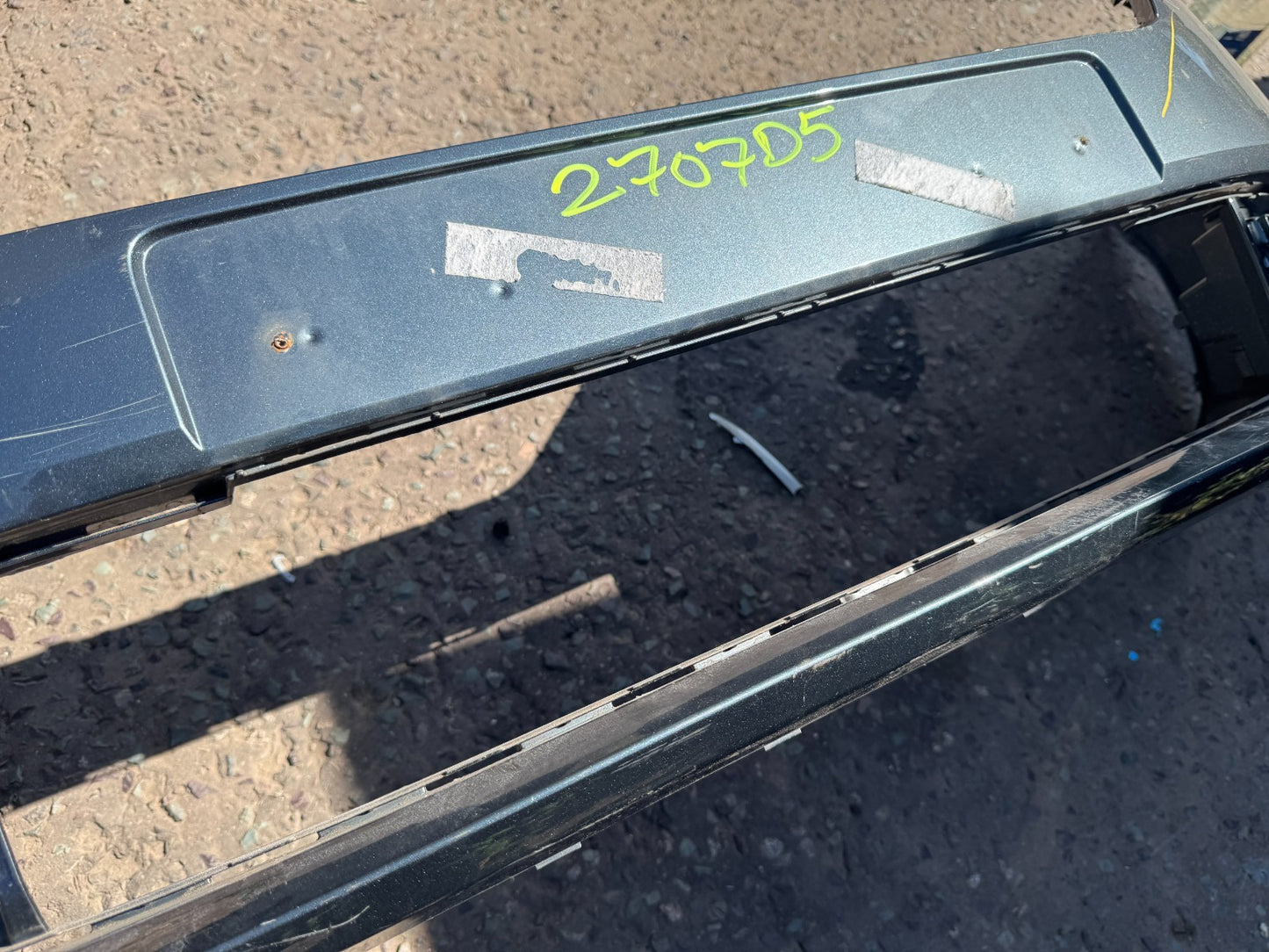 SKODA FABIA FRONT BUMPER 6V0807221F FACELIFT 6V  2018 2019 2020 2021 Dented