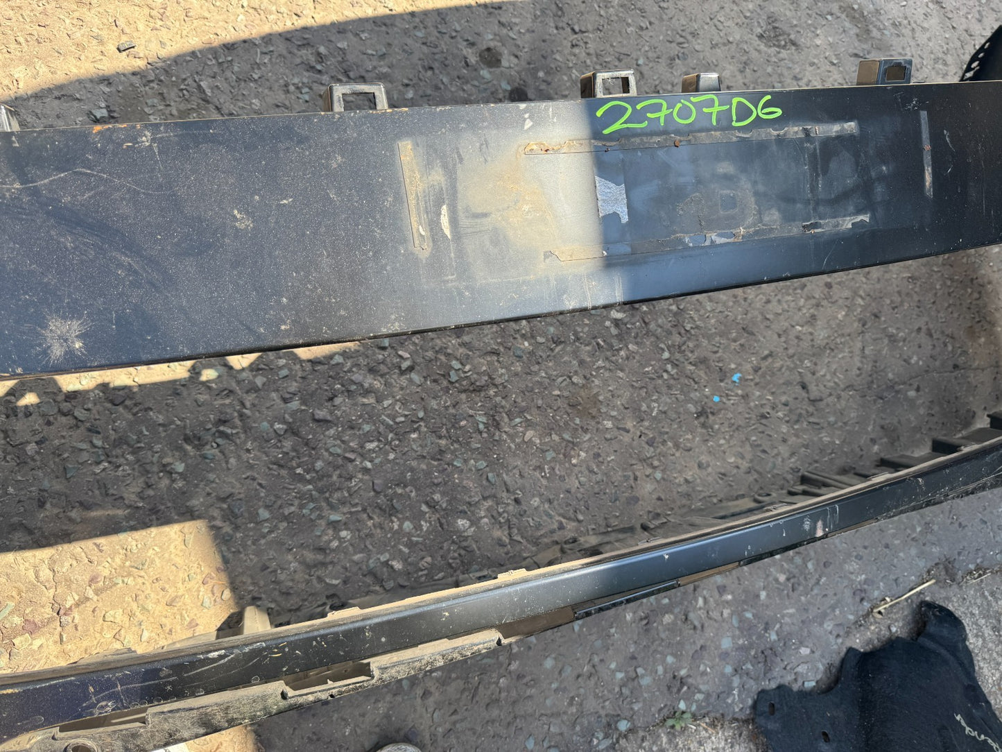 RANGE ROVER VOGUE V L460  FRONT BUMPER GENUINE M8E217F003A DAMAGED