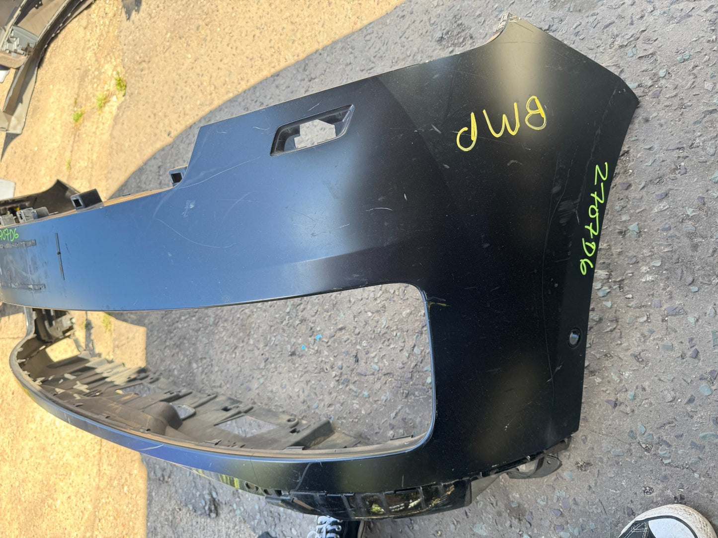 RANGE ROVER VOGUE V L460  FRONT BUMPER GENUINE M8E217F003A DAMAGED